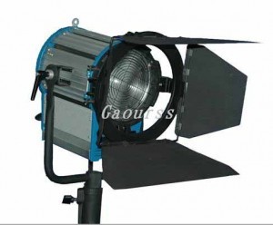 2000w-fresnel-300x248